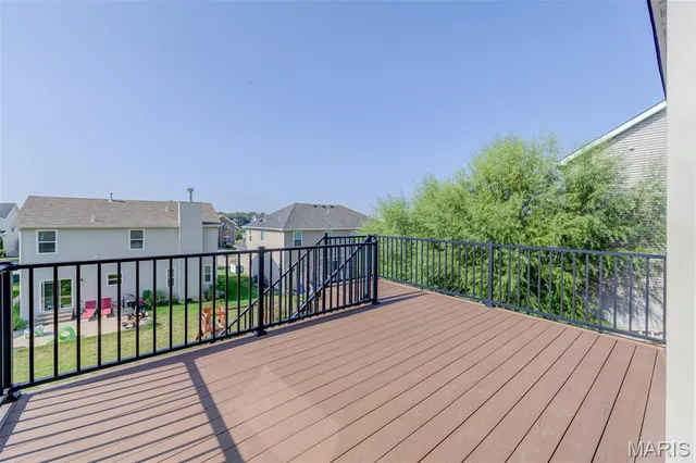 $615,000 | 2025 Maryland Oaks Circle, Maryland Heights, MO 63146