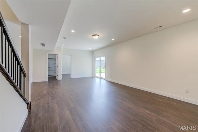 $615,000 | 2025 Maryland Oaks Circle, Maryland Heights, MO 63146