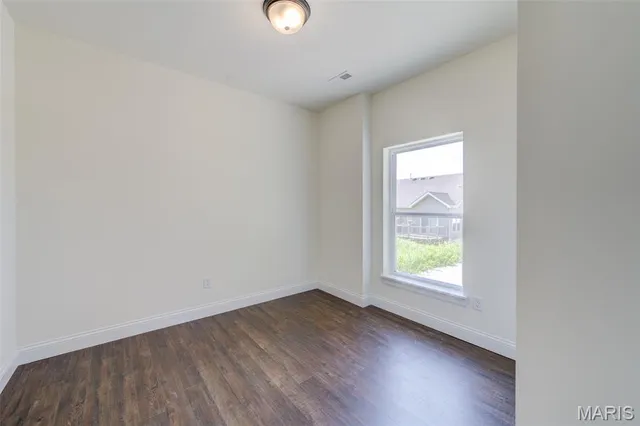 $615,000 | 2025 Maryland Oaks Circle, Maryland Heights, MO 63146