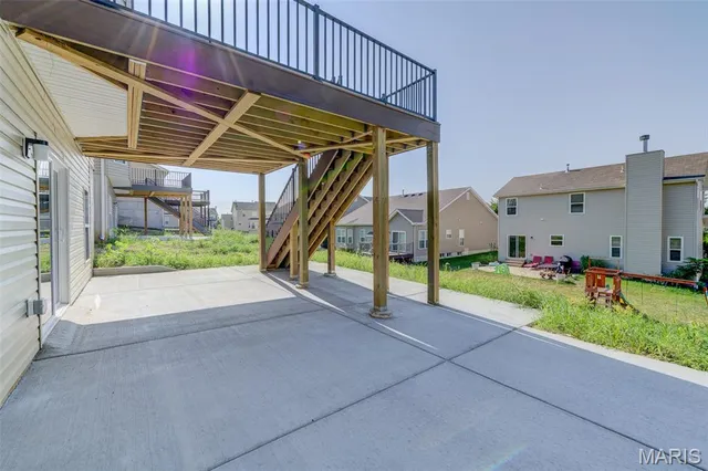 $615,000 | 2025 Maryland Oaks Circle, Maryland Heights, MO 63146