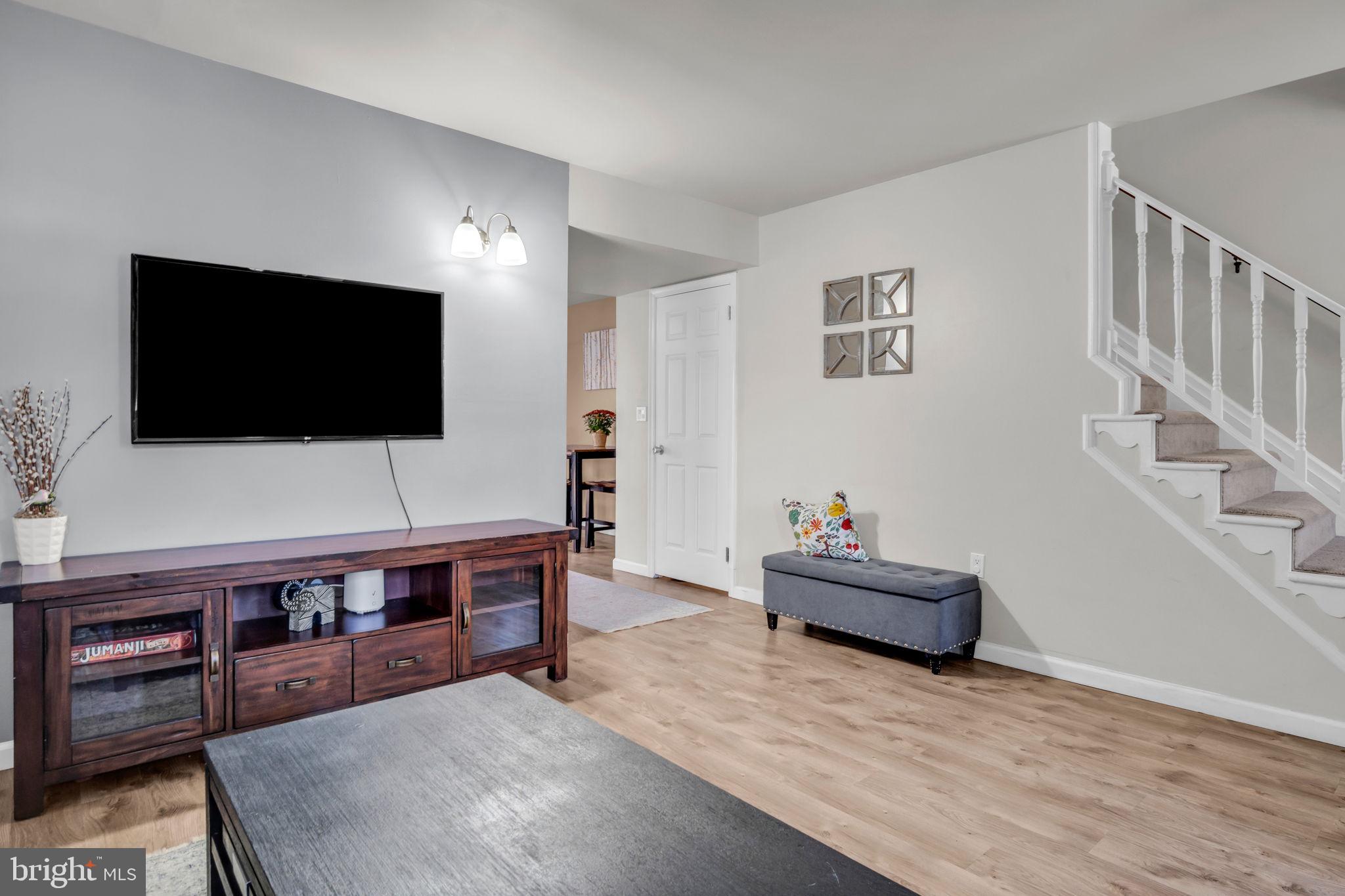 5459 Pond Road Harrisburg, PA 17111 - Photo 6 of 34 Gallery Image 6