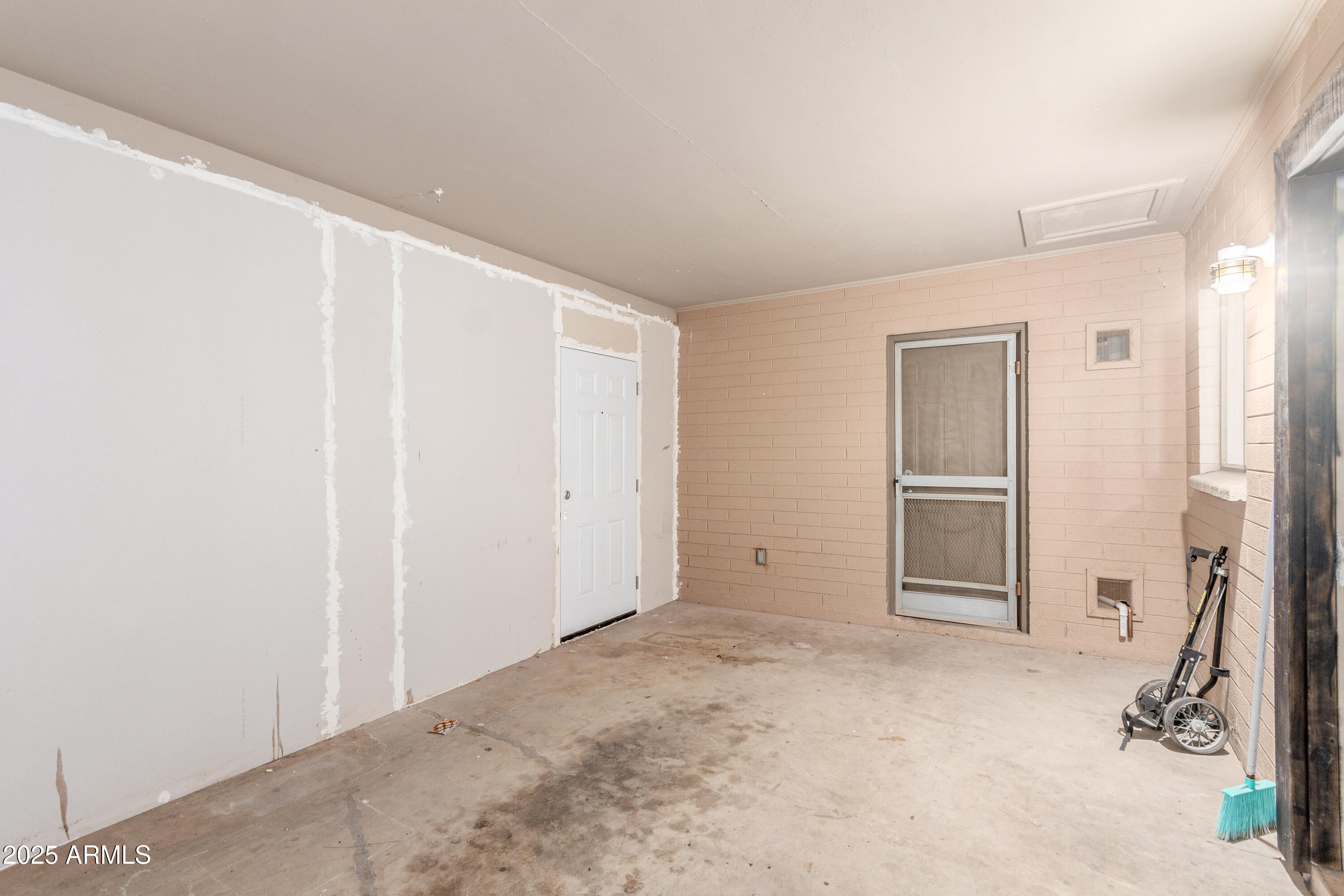 413 East 3rd Street Eloy, AZ 85131 - Photo 32 of 44 wooden floor in an empty room