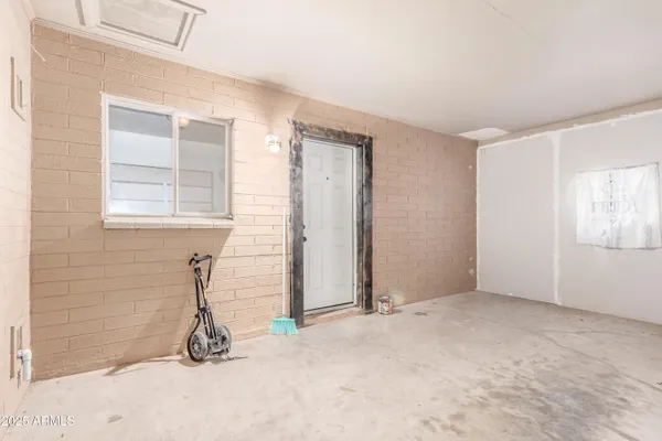 $189,900 | 413 East 3rd Street, Eloy, AZ 85131