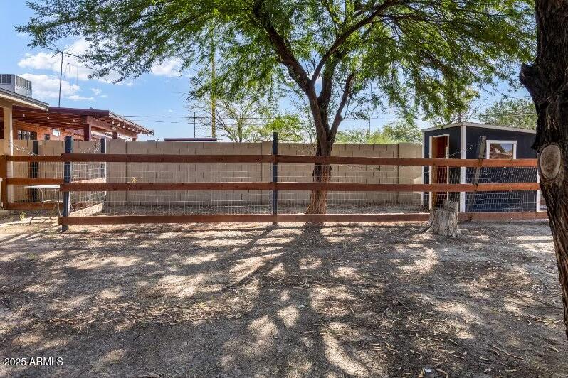 413 East 3rd Street Eloy, AZ 85131 - Photo 41 of 44 a view of outdoor space and yard