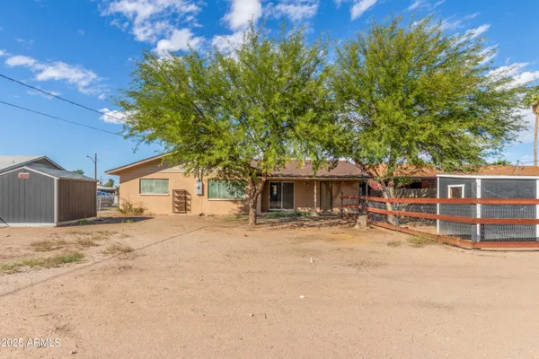 $189,900 | 413 East 3rd Street, Eloy, AZ 85131