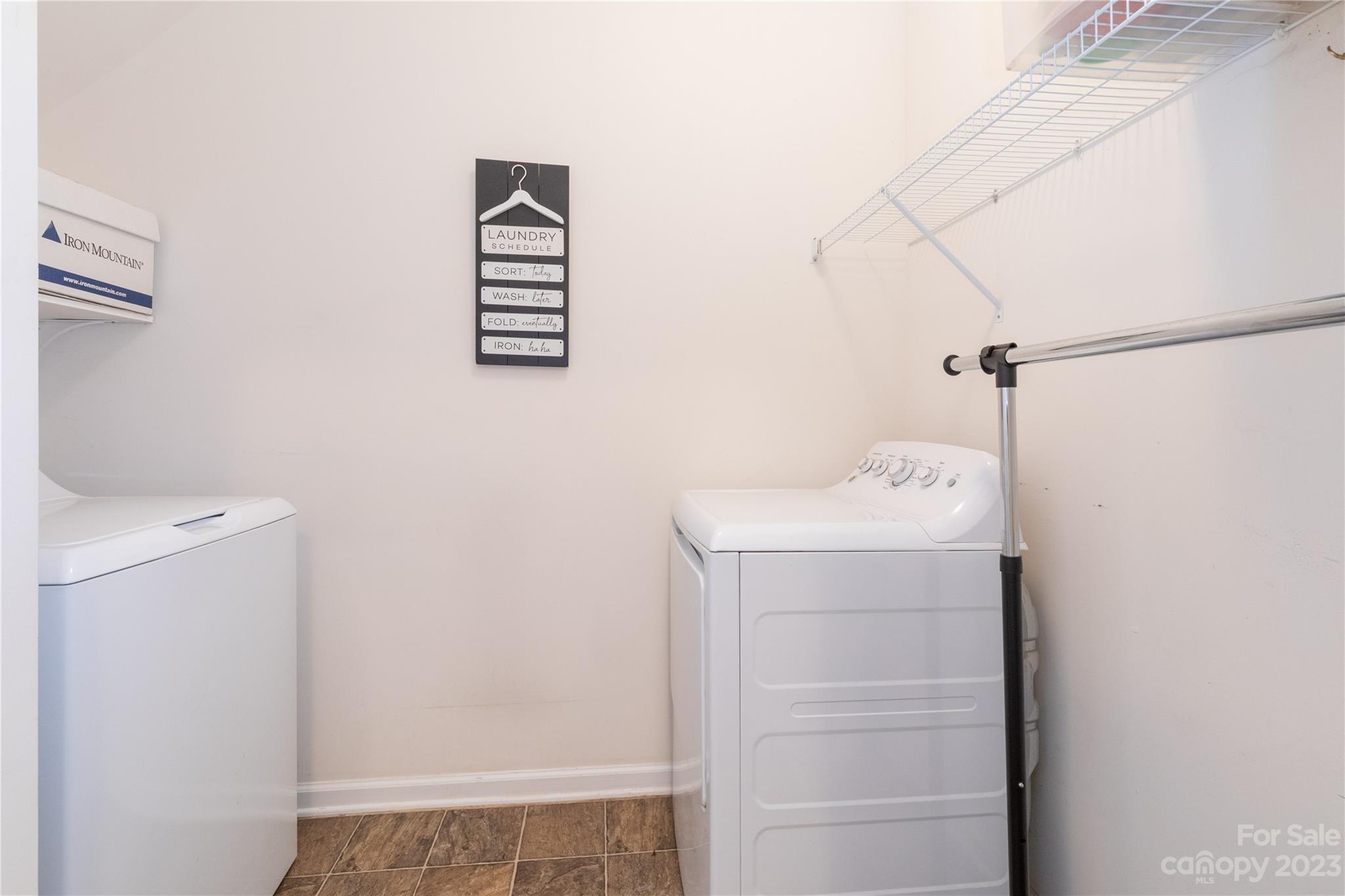 101 Ledbetter Road Arden, NC 28704 - Photo 6 of 21 a bathroom with a sink and mirror