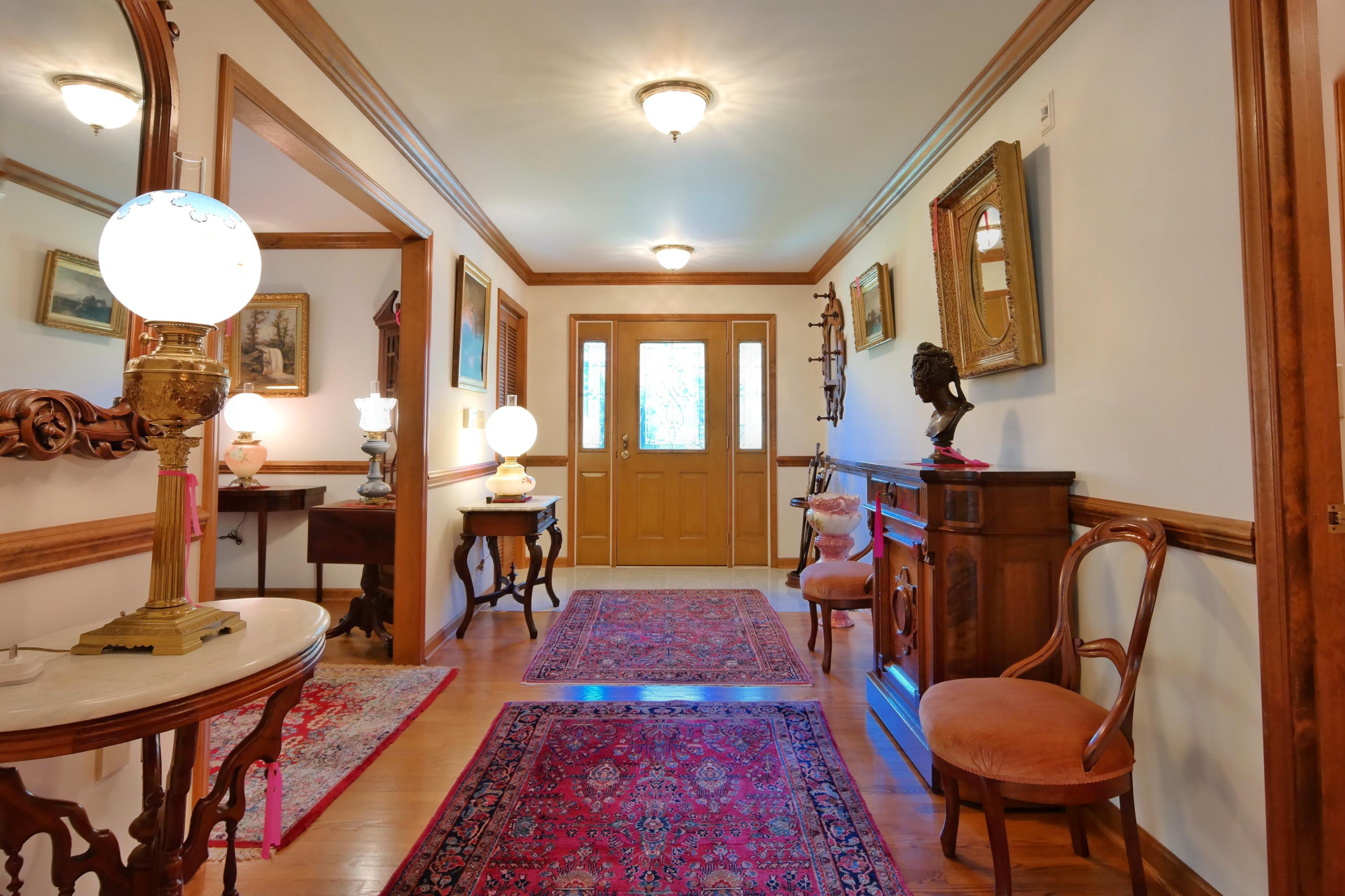 822 Sprinkle Road Fincastle, VA 24090 - Photo 12 of 55 Foyer