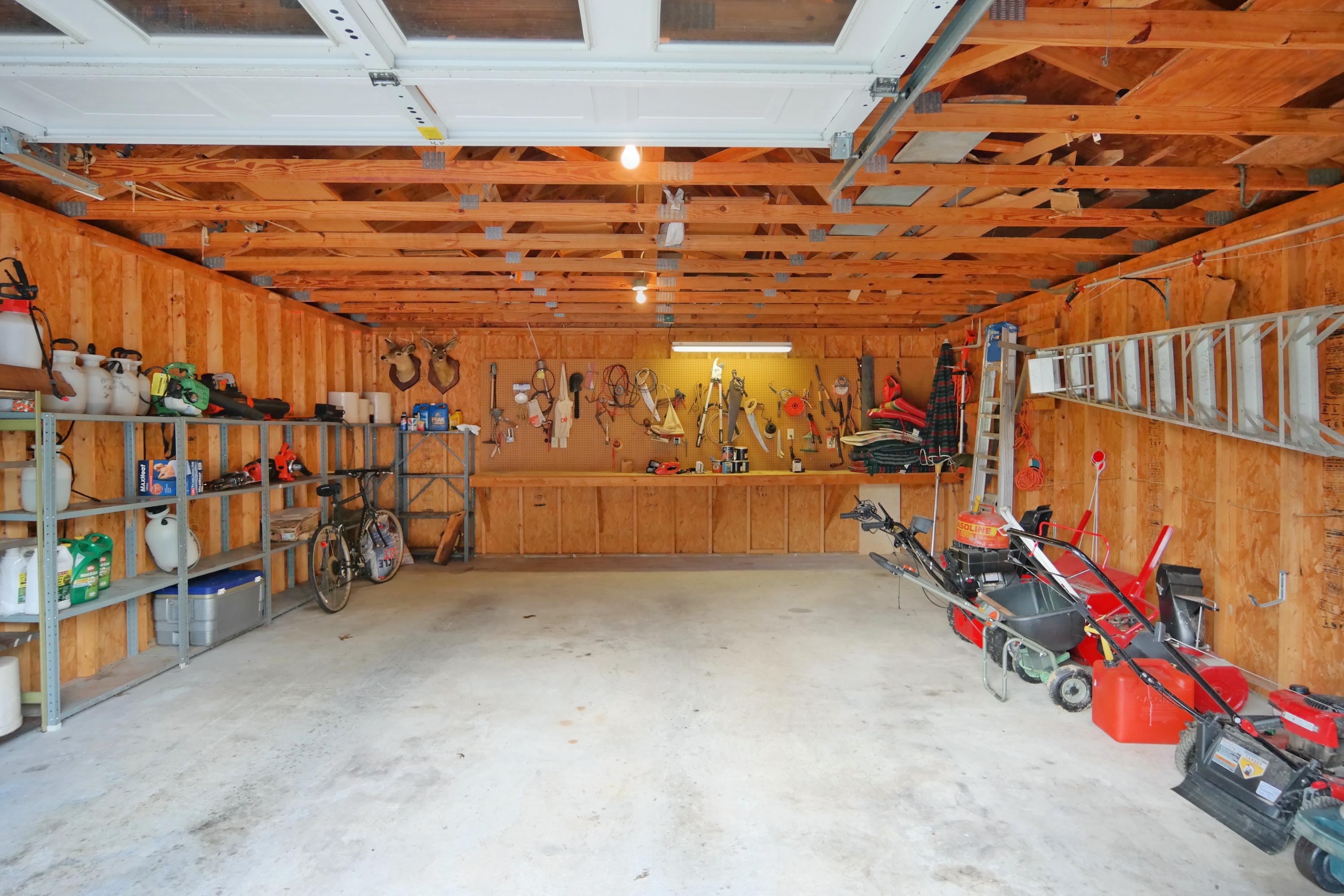 822 Sprinkle Road Fincastle, VA 24090 - Photo 9 of 55 Detached Garage