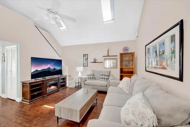 $669,000 | 656 Wilcox Avenue | Throgs Neck