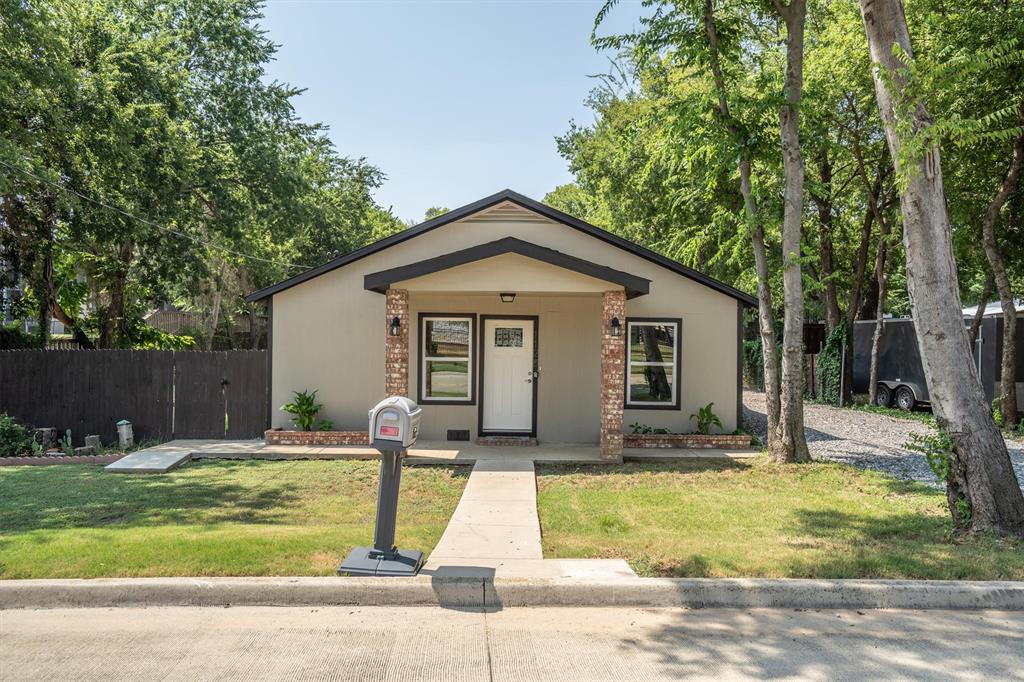 112 Inman Street Denton, TX 76205 - Photo 5 of 36