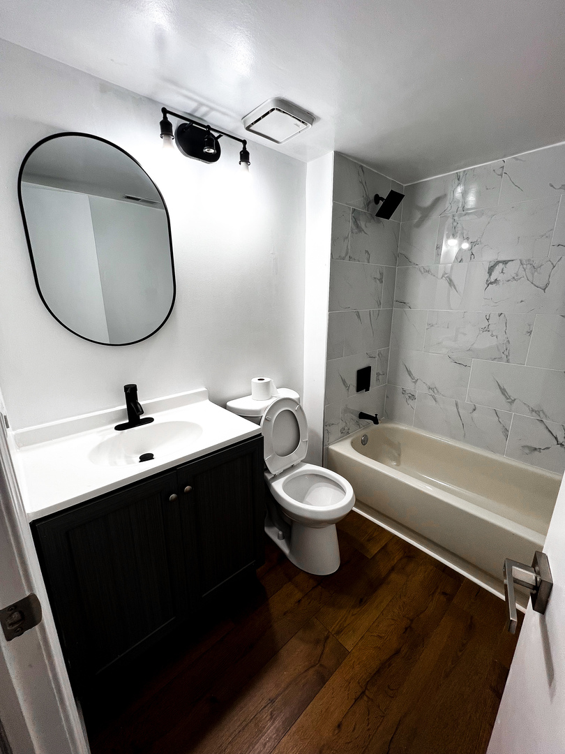 6252 South Gullikson Road, Unit 1S Chicago, IL 60638 - Photo 7 of 13 Gallery Image 7
