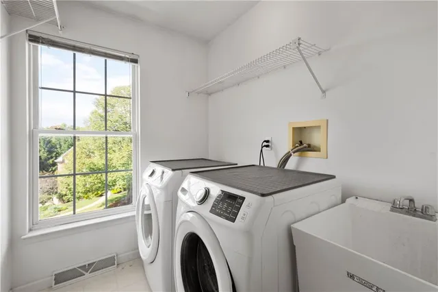 $599,999 | 313 Blackheath Drive, Pittsburgh, PA 15205