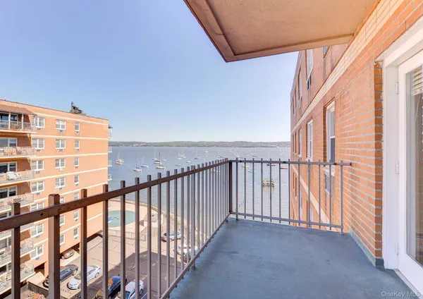 $4,300 | 101 Gedney Street, Unit 6M, Nyack, NY 10960