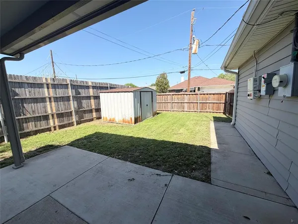 $2,250 | 805 Hillbrooke Drive, Arlington, TX 76001