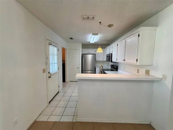 $2,250 | 805 Hillbrooke Drive, Arlington, TX 76001