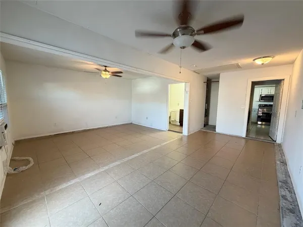 $2,250 | 805 Hillbrooke Drive, Arlington, TX 76001