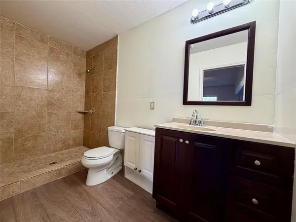 $2,200 | 805 Hillbrooke Drive, Arlington, TX 76001