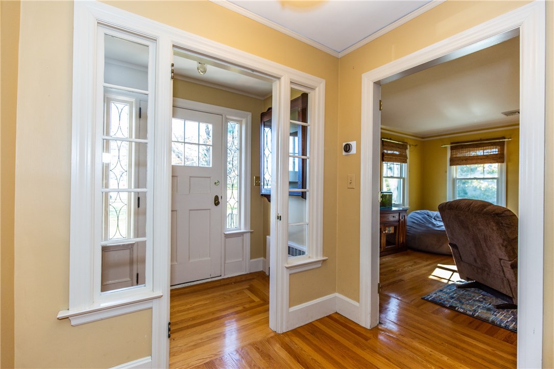 264 West Greenville Road Scituate, RI 02857 - Photo 3 of 36