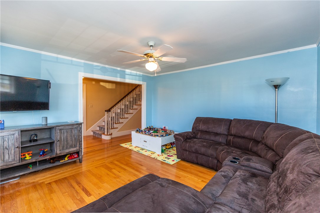 264 West Greenville Road Scituate, RI 02857 - Photo 5 of 36