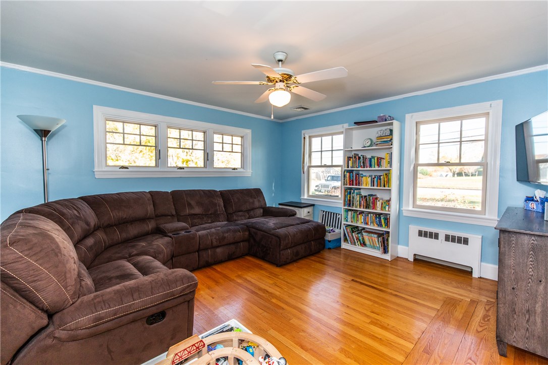 264 West Greenville Road Scituate, RI 02857 - Photo 6 of 36