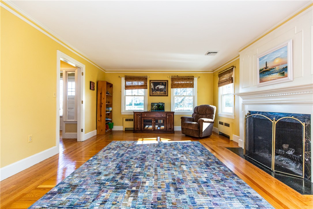 264 West Greenville Road Scituate, RI 02857 - Photo 8 of 36