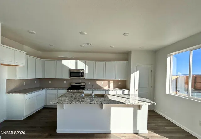 $2,550 | 3457 Payton Way, Fernley, NV 89408