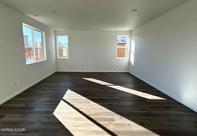 $2,550 | 3457 Payton Way, Fernley, NV 89408