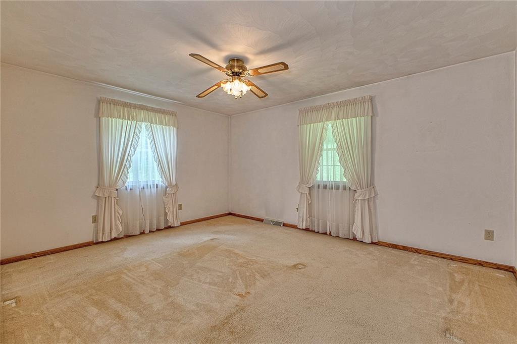 5553 Greensburg Road Apollo, PA 15613 - Photo 15 of 31 Gallery Image 15
