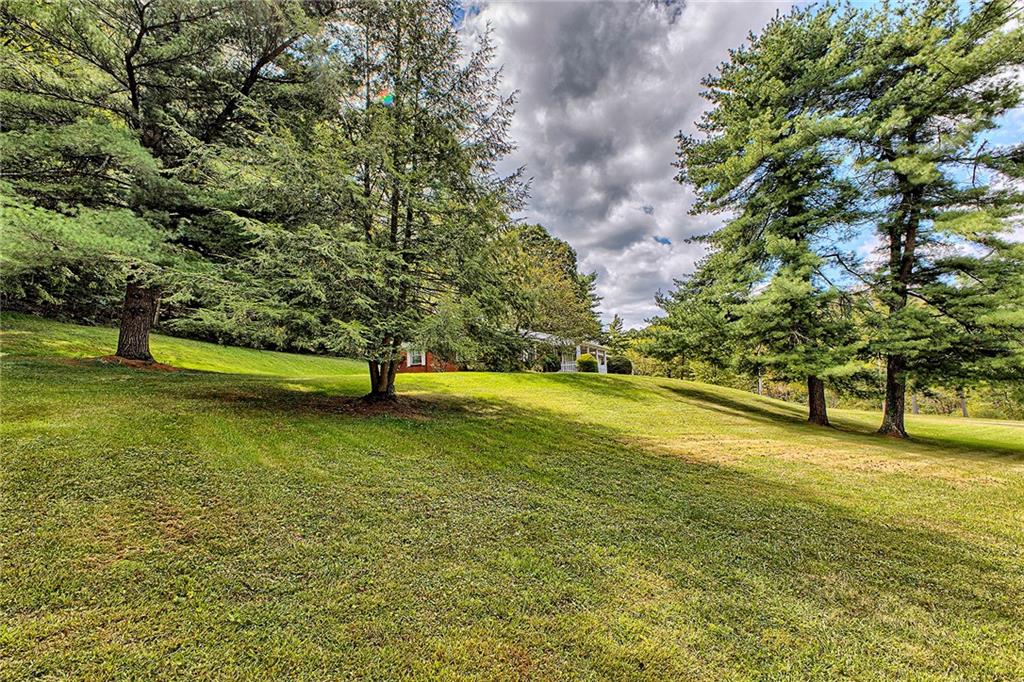 5553 Greensburg Road Apollo, PA 15613 - Photo 24 of 31 Gallery Image 24