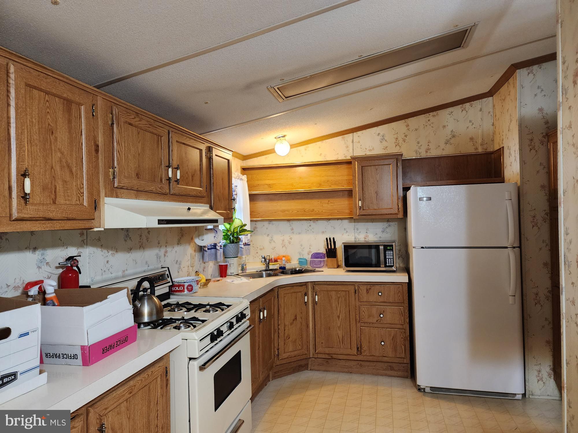 14 Spruce Drive Sicklerville, NJ 08081 - Photo 5 of 16