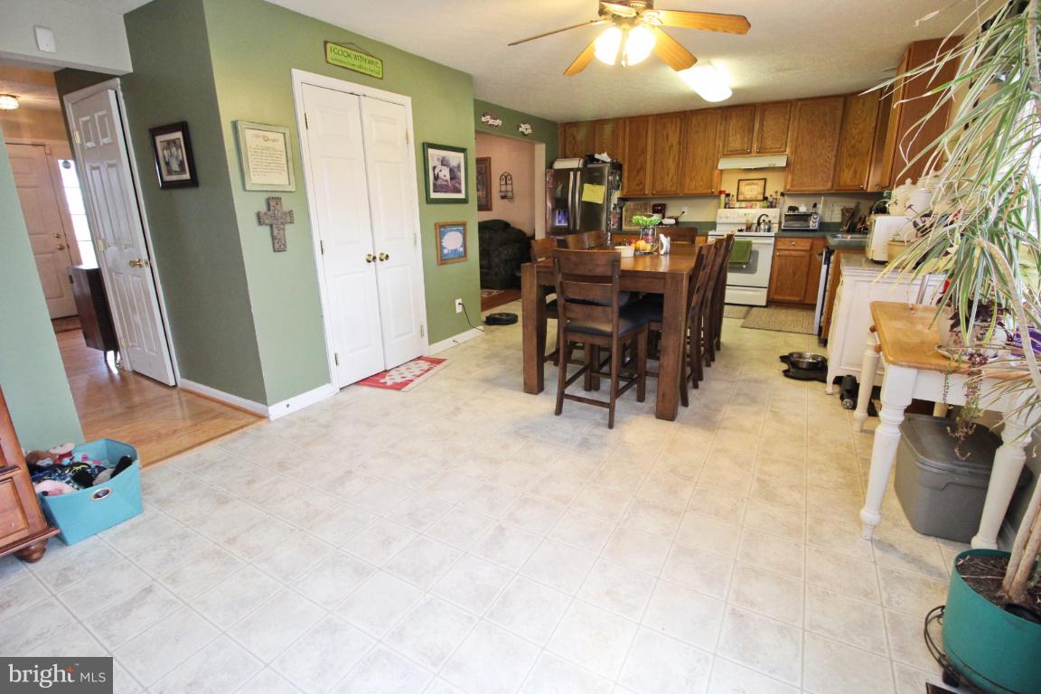 615 Walnut Grove Road Baltimore, MD 21221 - Photo 17 of 47
