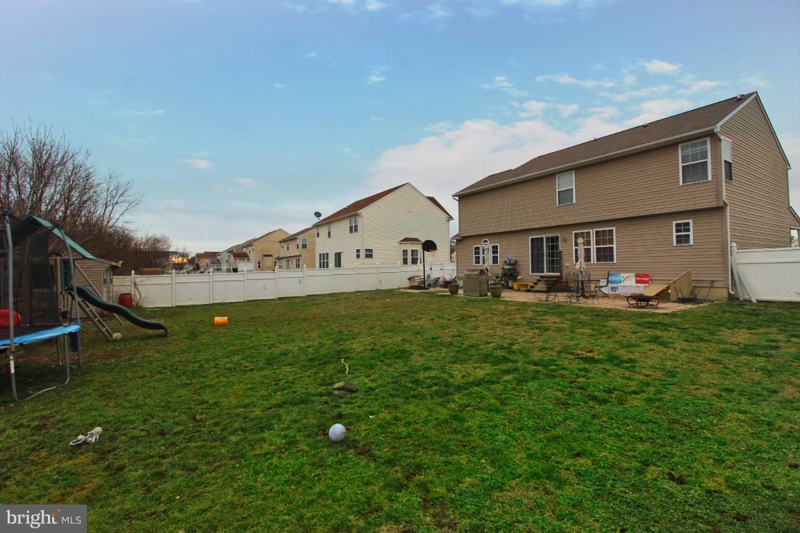 615 Walnut Grove Road Baltimore, MD 21221 - Photo 47 of 47 Plenty of space, backs to woods