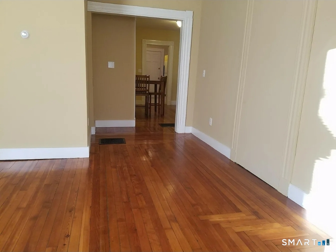 39 Pine Street New Haven, CT 06513 - Photo 3 of 13