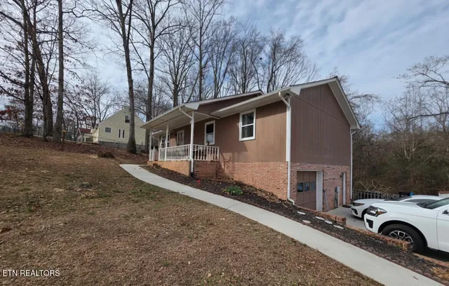 $435,000 | 203 Indian Hills Circle, Clinton, TN 37716
