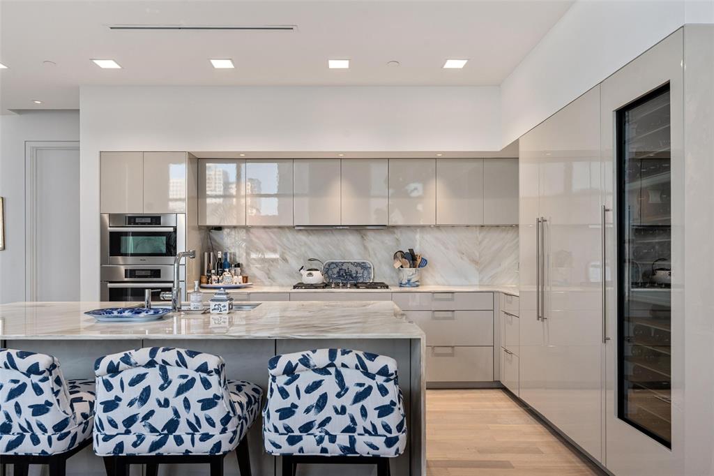 1918 Olive Street, Unit 502 Dallas, TX 75201 - Photo 2 of 31 Kitchen