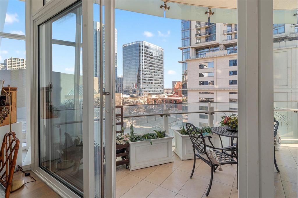 1918 Olive Street, Unit 502 Dallas, TX 75201 - Photo 7 of 31