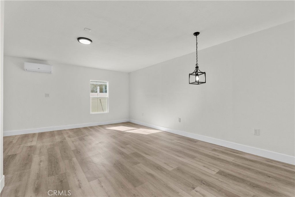 6810 Dorinda Drive Riverside, CA 92503 - Photo 4 of 8