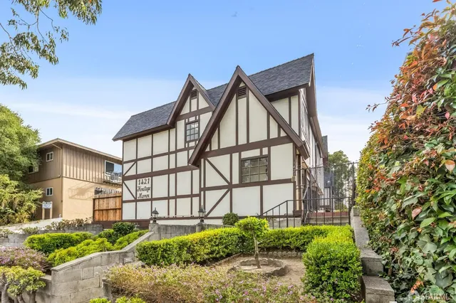 $998,000 | 1421 El Camino Real, Unit 6, Burlingame, CA 94010