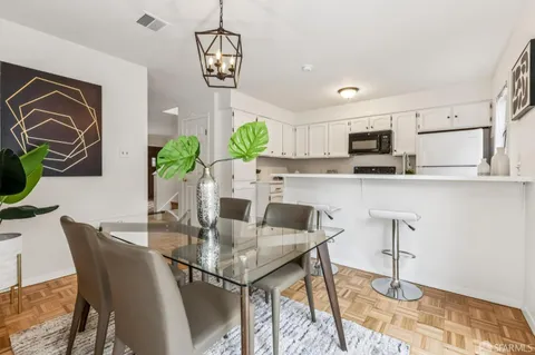 $998,000 | 1421 El Camino Real, Unit 6, Burlingame, CA 94010