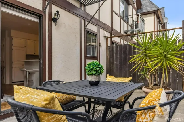 $998,000 | 1421 El Camino Real, Unit 6, Burlingame, CA 94010