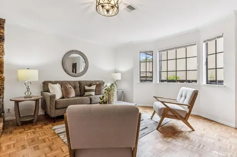 $998,000 | 1421 El Camino Real, Unit 6, Burlingame, CA 94010