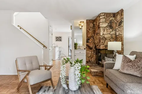 $998,000 | 1421 El Camino Real, Unit 6, Burlingame, CA 94010