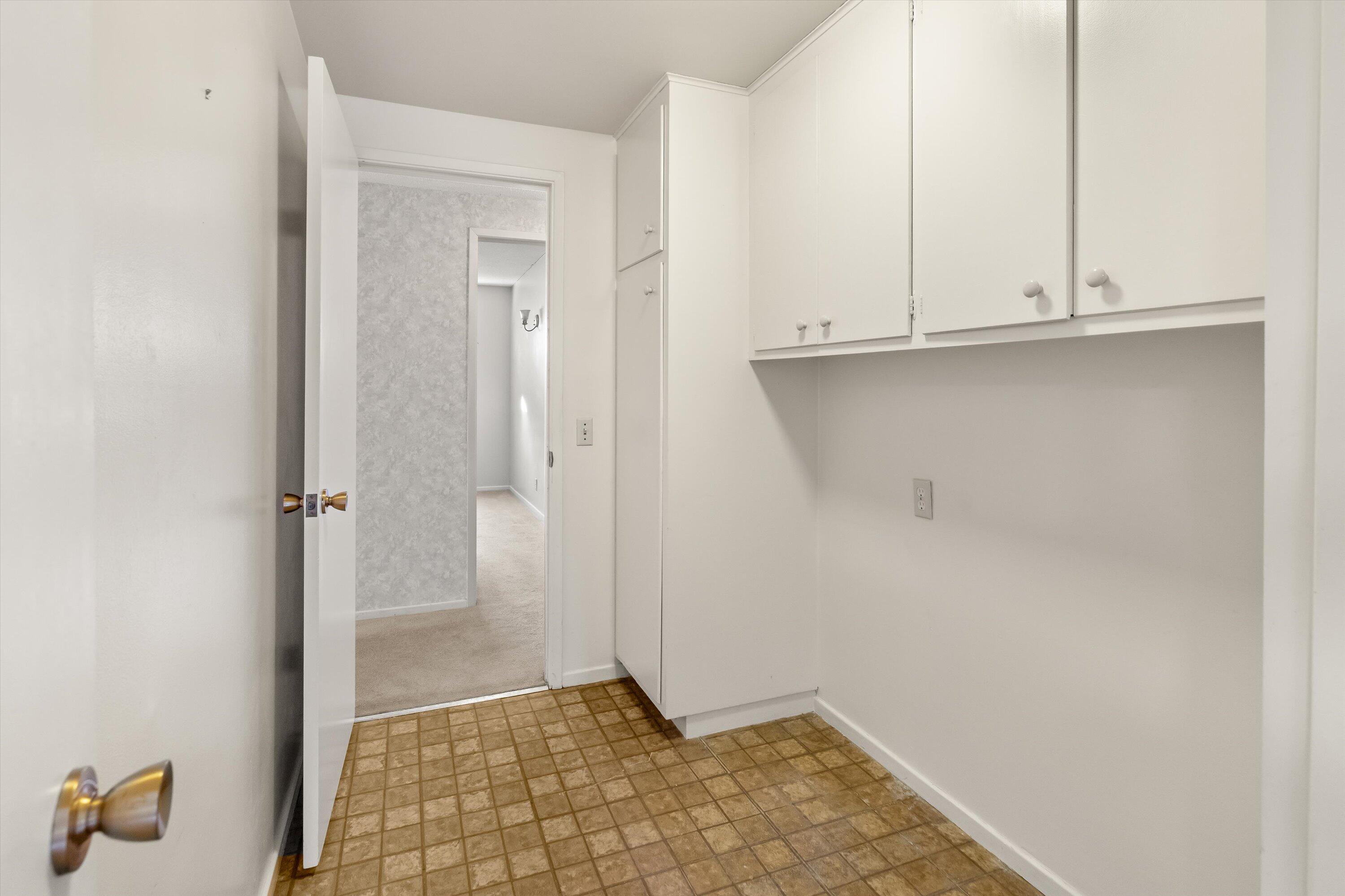 8352 Vereda Del Padre Goleta, CA 93117 - Photo 15 of 53 Pantry