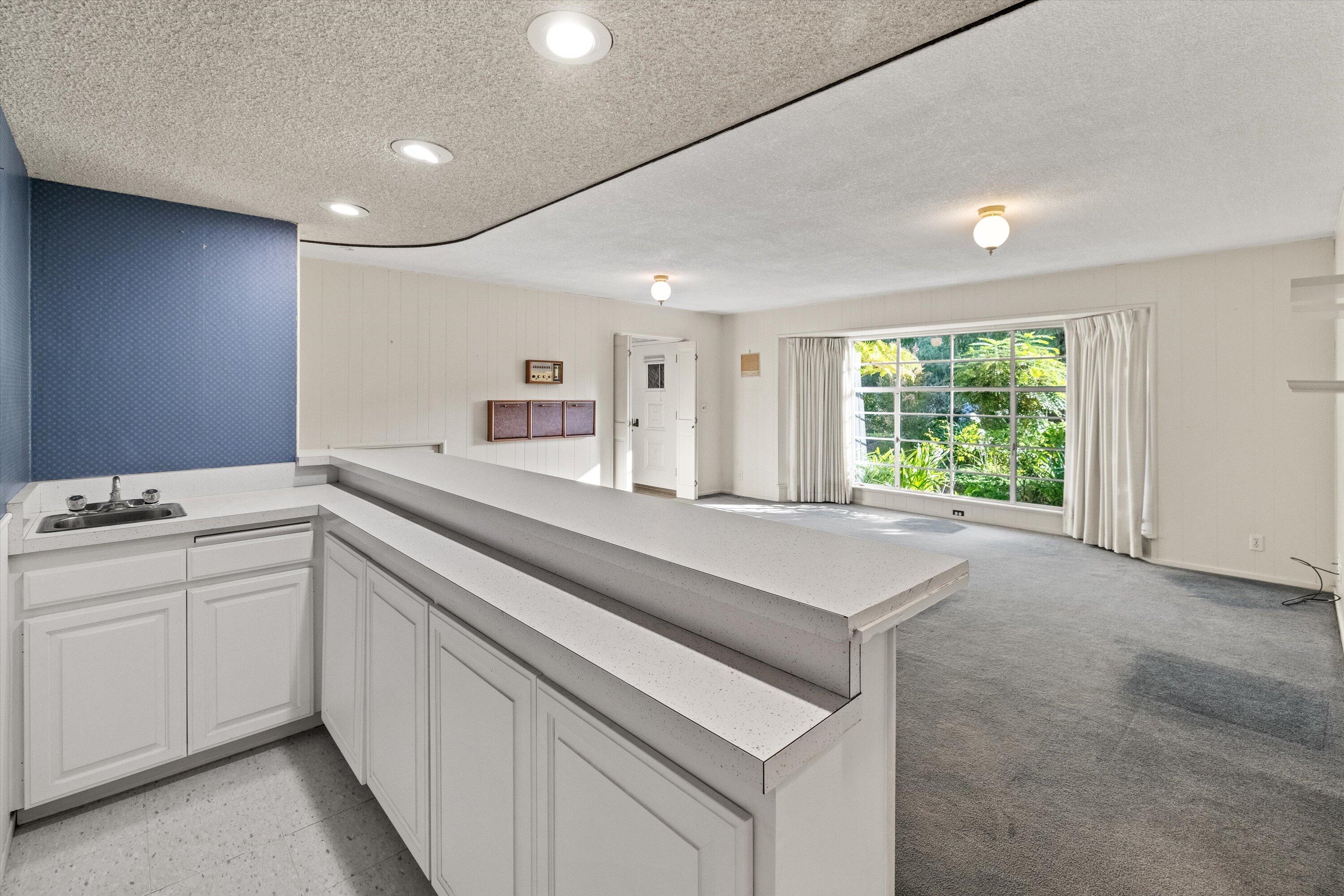 8352 Vereda Del Padre Goleta, CA 93117 - Photo 6 of 53 Family Room/Wet Bar