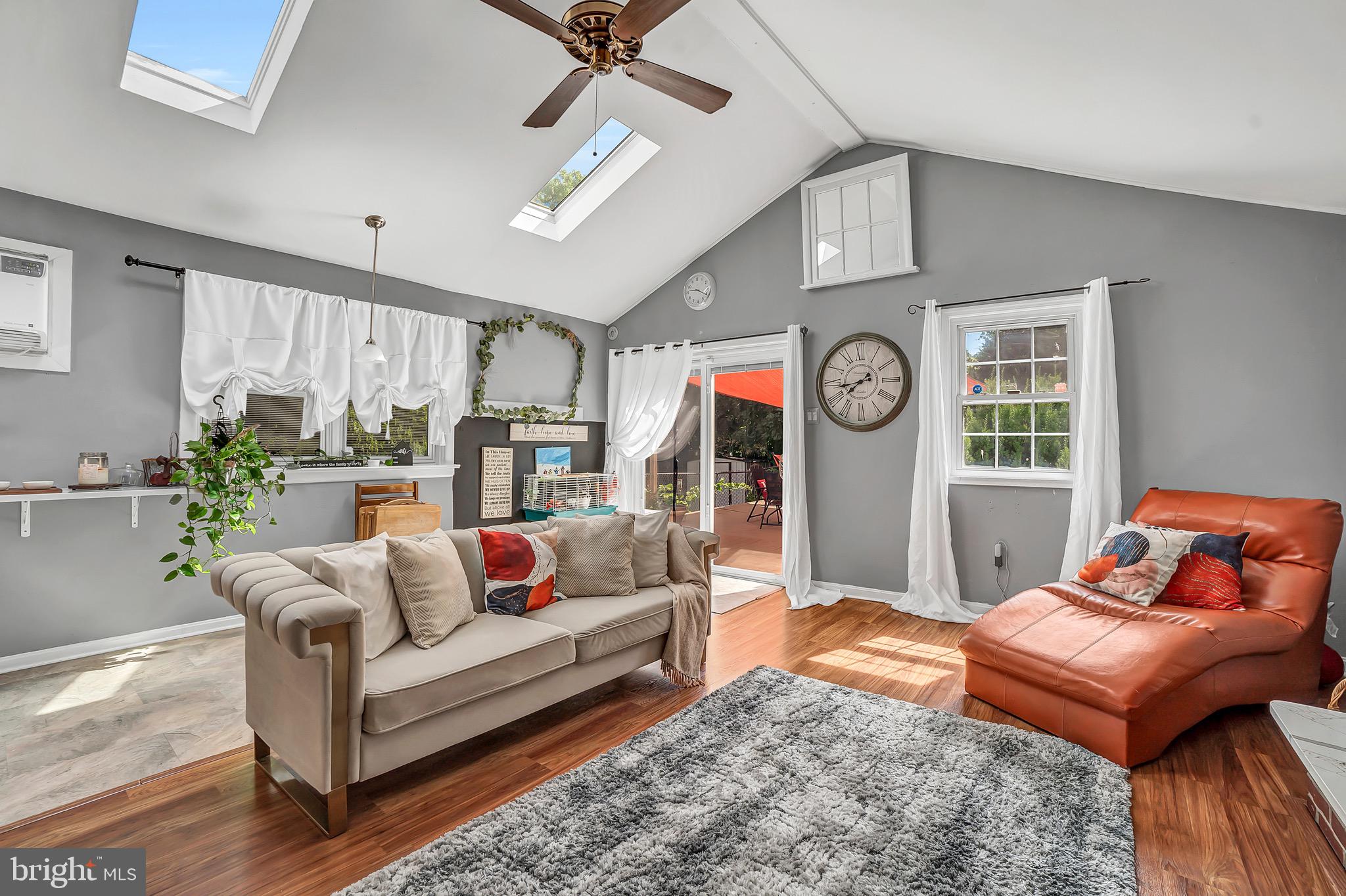 217 East Avon Road Brookhaven, PA 19015 - Photo 12 of 21 Gallery Image 12