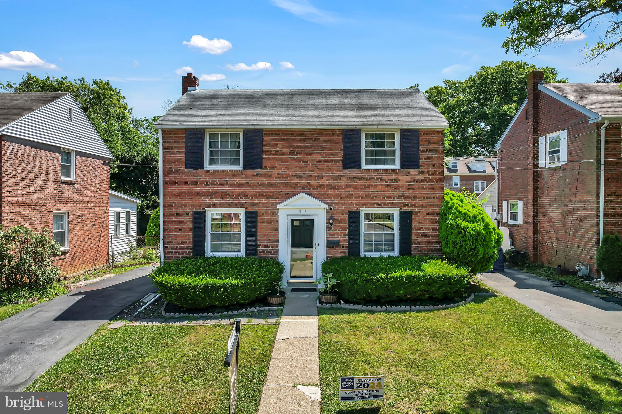 217 East Avon Road Brookhaven, PA 19015 - Photo 2 of 21 Gallery Image 2