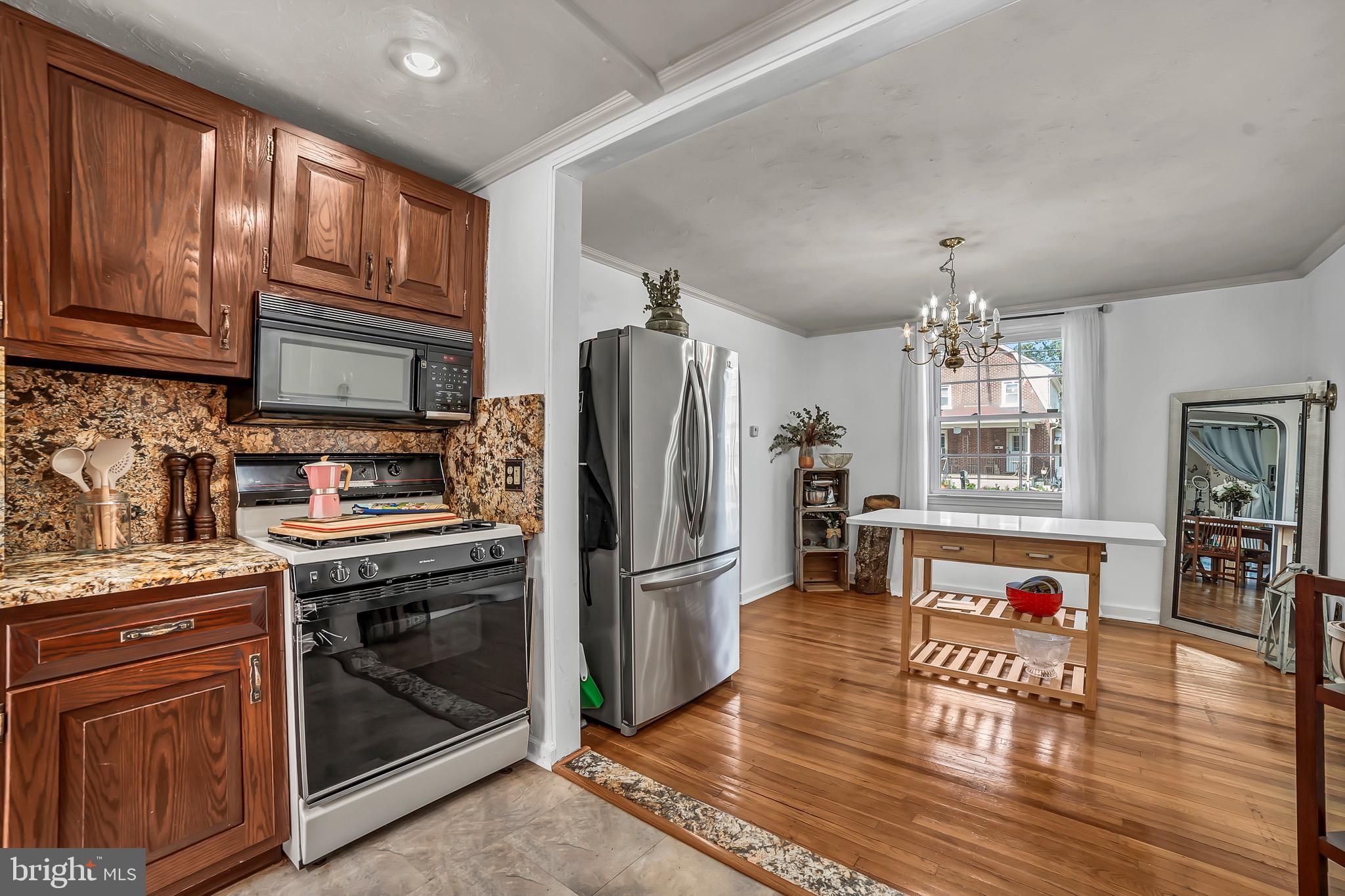217 East Avon Road Brookhaven, PA 19015 - Photo 9 of 21 Gallery Image 9