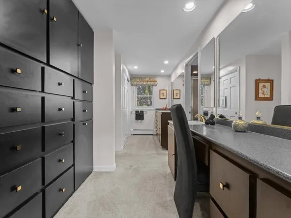 $999,999 | 6 Tally Ho Lane, Framingham, MA 01701