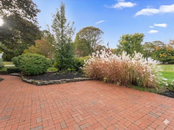 $999,999 | 6 Tally Ho Lane, Framingham, MA 01701