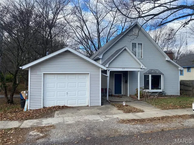 $175,000 | 615 Taylor Street, Greenville, IL 62246